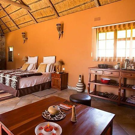 A New Earth Guest Lodge Франсистаун Экстерьер фото