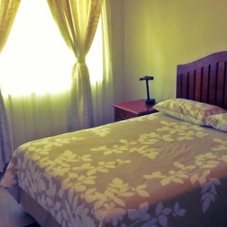A New Earth Guest Lodge Франсистаун Экстерьер фото