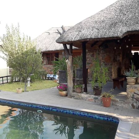 A New Earth Guest Lodge Франсистаун Экстерьер фото