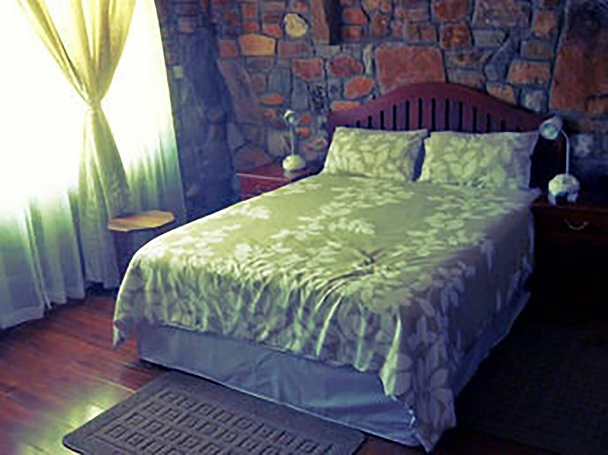 A New Earth Guest Lodge Франсистаун Экстерьер фото